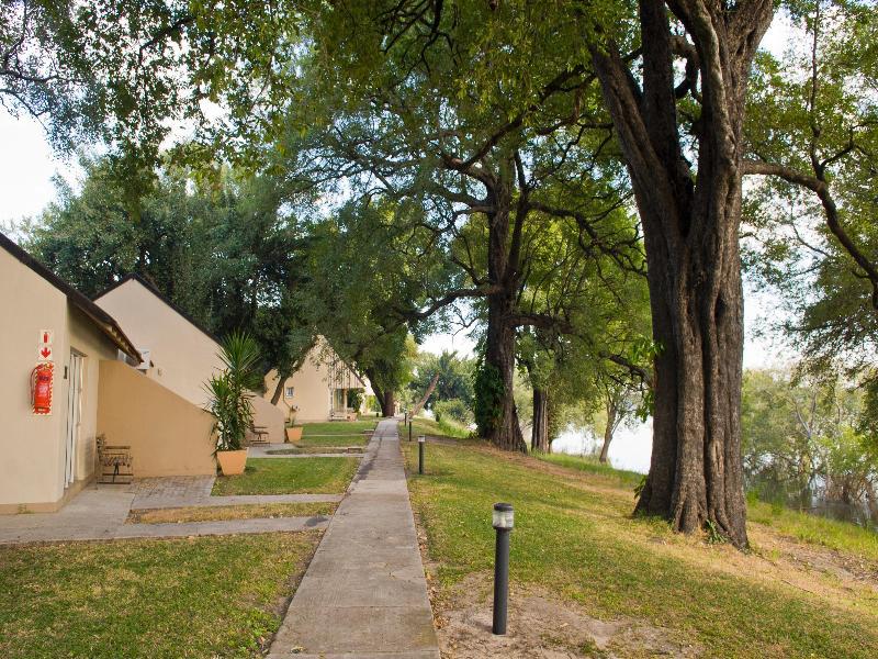 Protea Hotel By Marriott Zambezi River Lodge Katima Mulilo Exterior photo